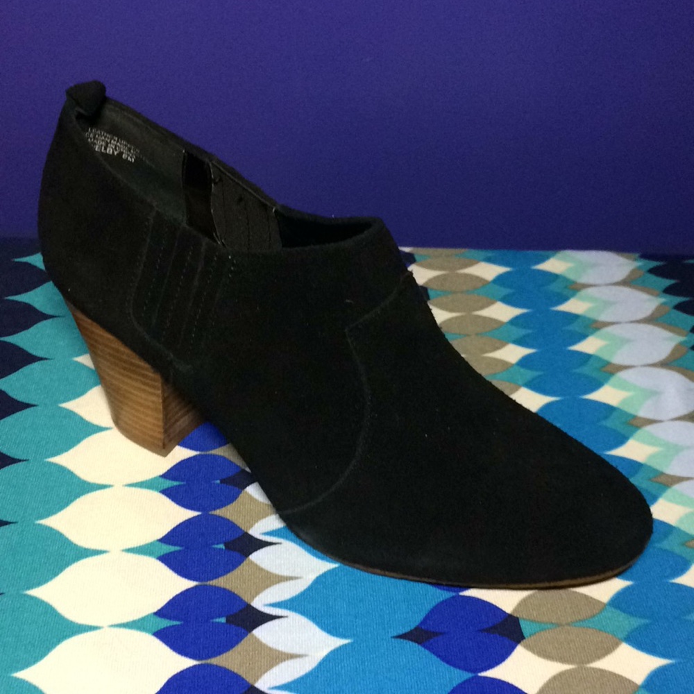Audrey Brooke black booties